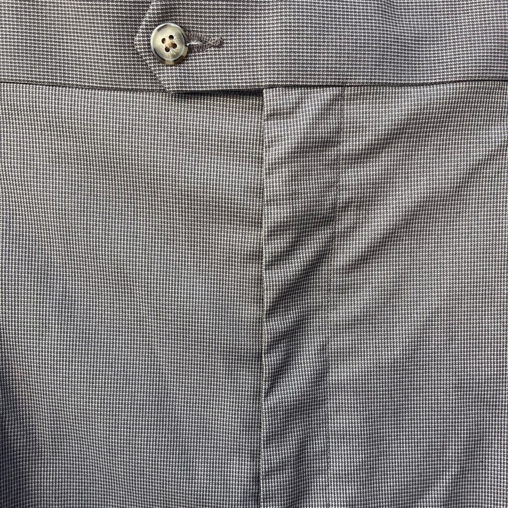 Roundtree and Yorke TravelSmart Dress Pants- Size 46x29 - Picture 2 of 6